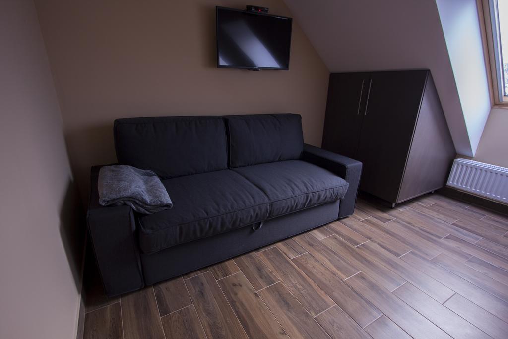 Family Apartman Eplény Esterno foto